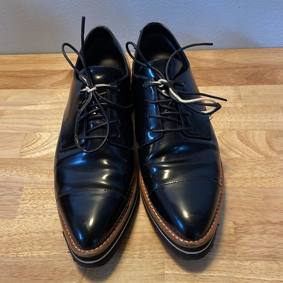 Vince Alanis Pointy Toe Oxford Patent Leather Shoes - Picture 7 of 16